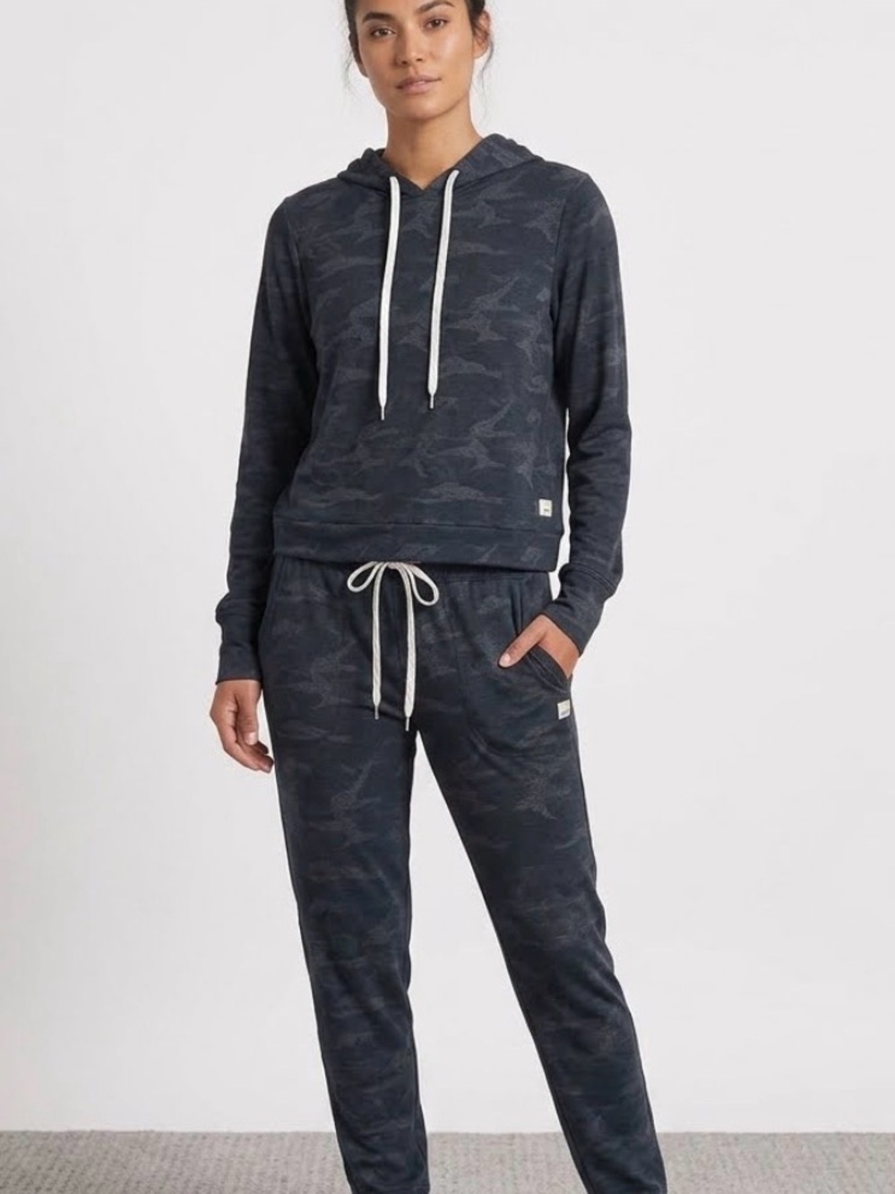 Vuori Women's Dark Charcoal Camo Joggers